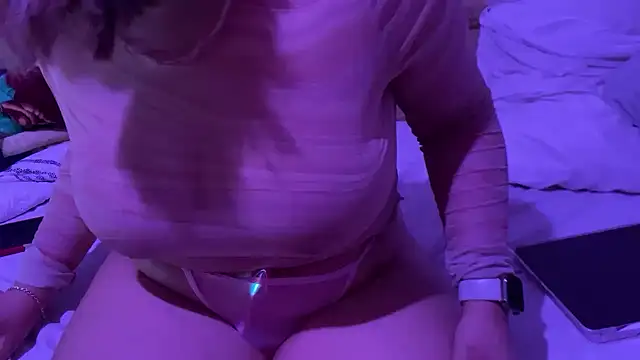 Snapshot of hannahcdmx chatting on October 16, 10:22 pm hannahcdmx online show from October 16, 10:22 pm