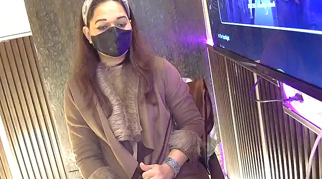 fabdemira online show from January 14, 7:00 pm