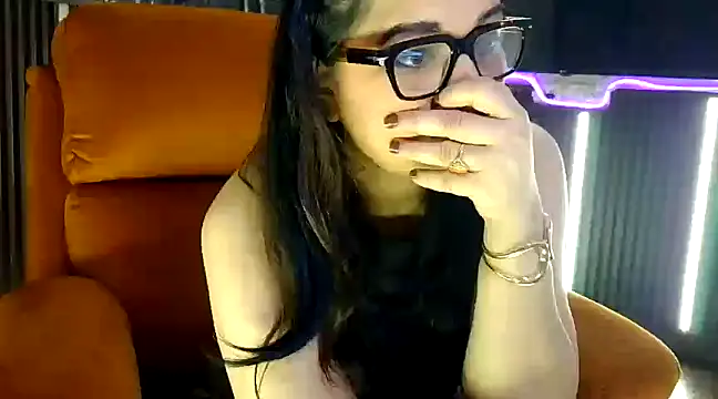 fabdemira online show from February 26, 8:33 pm