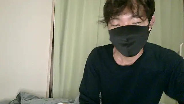 UKI06 online show from December 15, 6:37 pm