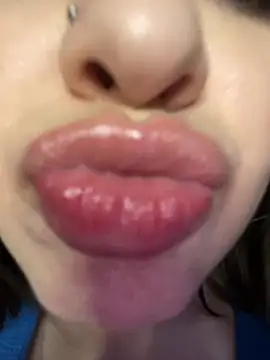 EllyBigTits online show from February 19, 9:25 pm