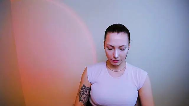 VanessaMay  online show from January 7, 9:46 pm