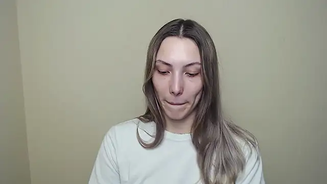 VanessaMay  online show from February 11, 4:45 pm