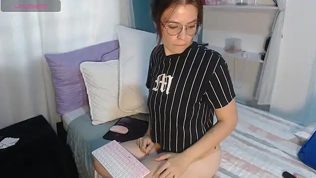 Mily Miley online show from April 21, 4:34 pm