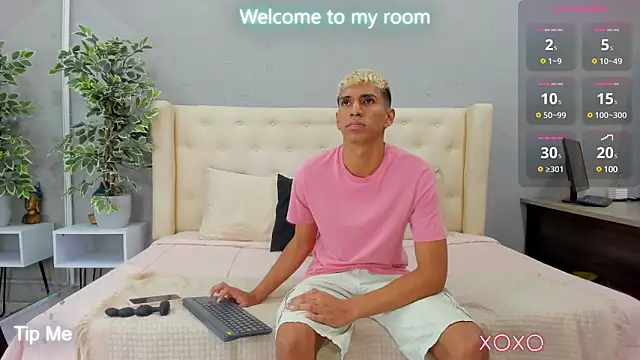 Snapshot of kieran_derek chatting on February 6, 3:06 am kieran derek online show from February 6, 3:06 am