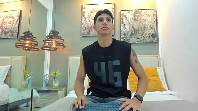 Snapshot of kieran_derek chatting on November 25, 12:32 am kieran derek online show from November 25, 12:32 am