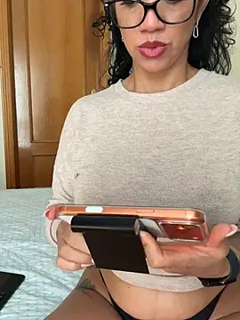 soli-lov online show from February 18, 2:35 pm