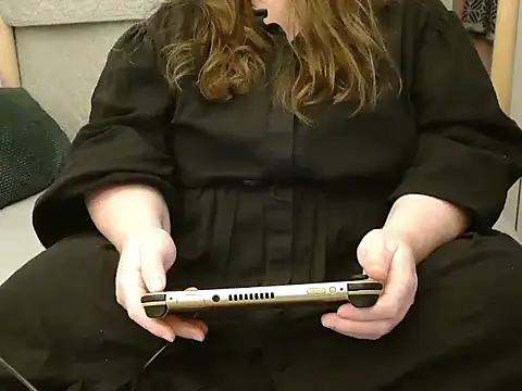 Snapshot of MarthaBriest chatting on February 10, 7:04 am MarthaBriest online show from February 10, 7:04 am