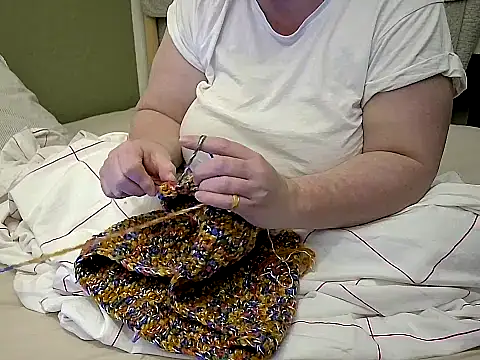 Snapshot of MarthaBriest chatting on September 24, 5:00 am MarthaBriest online show from September 24, 5:00 am