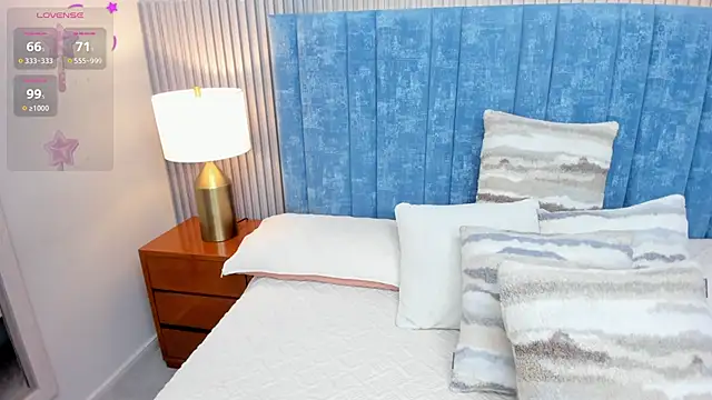 pretty sunlight  online show from October 15, 1:39 am