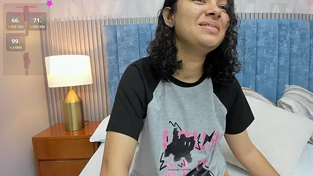 pretty sunlight  online show from October 19, 1:28 am