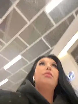 Tisha Busty online show from December 2, 2:41 pm