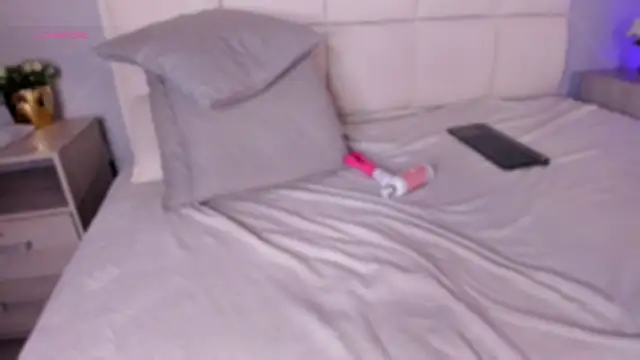 Snapshot of emma_brooks1 chatting on March 1, 10:42 pm emma brooks1 online show from March 1, 10:42 pm