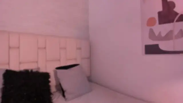 Snapshot of emma_brooks1 chatting on March 19, 8:11 pm emma brooks1 online show from March 19, 8:11 pm