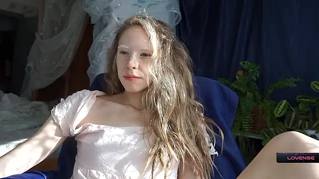 Snapshot of _Phantom_thread_ chatting on February 25, 11:31 am Phantom thread online show from February 25, 11:31 am