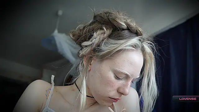 Snapshot of _Phantom_thread_ chatting on March 15, 9:15 am Phantom thread online show from March 15, 9:15 am