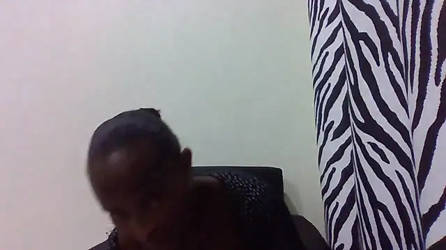 Snapshot of sweets_80 chatting on June 1, 6:20 pm sweets 80 online show from June 1, 6:20 pm