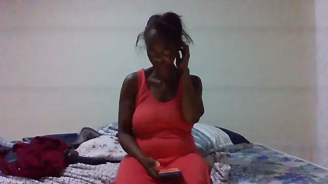 Snapshot of sweets_80 chatting on June 17, 2:47 am sweets 80 online show from June 17, 2:47 am