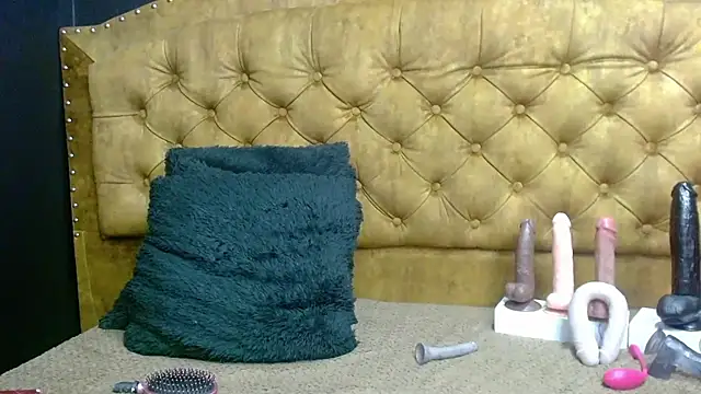 Snapshot of NathaliaSmith3x chatting on February 10, 4:19 am NathaliaSmith3x online show from February 10, 4:19 am