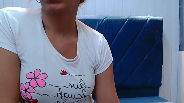 Snapshot of NathaliaSmith3x chatting on September 17, 3:41 am NathaliaSmith3x online show from September 17, 3:41 am