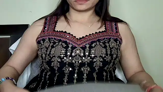 MIss-Naina online show from November 29, 4:21 pm