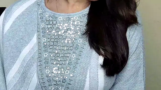 MIss-Naina online show from December 22, 9:17 am