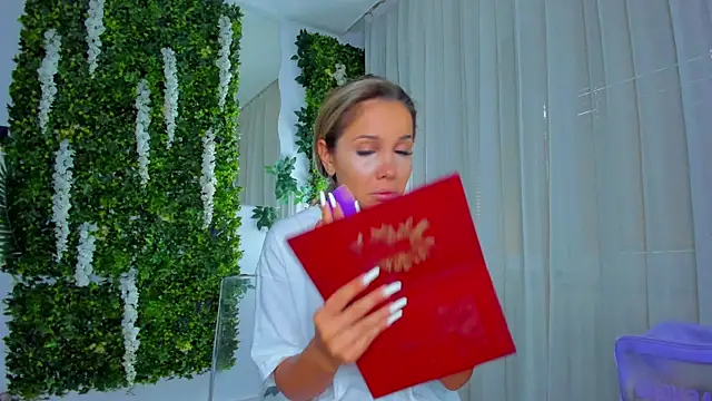 VivienCarter online show from October 3, 2:14 pm