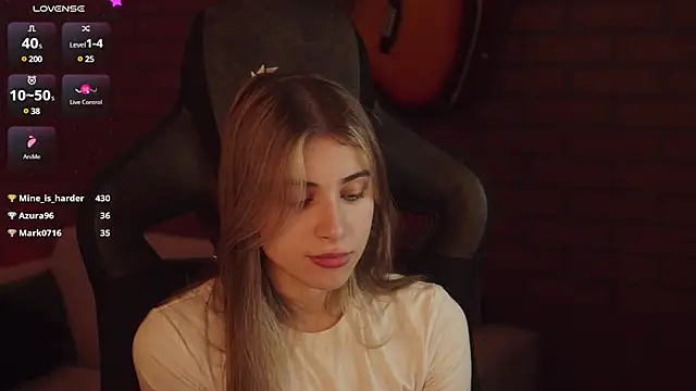 EllieCutes online show from December 28, 11:41 am