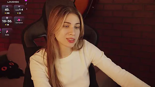 EllieCutes online show from January 7, 9:18 am