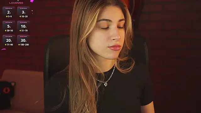 EllieCutes online show from February 7, 11:45 am