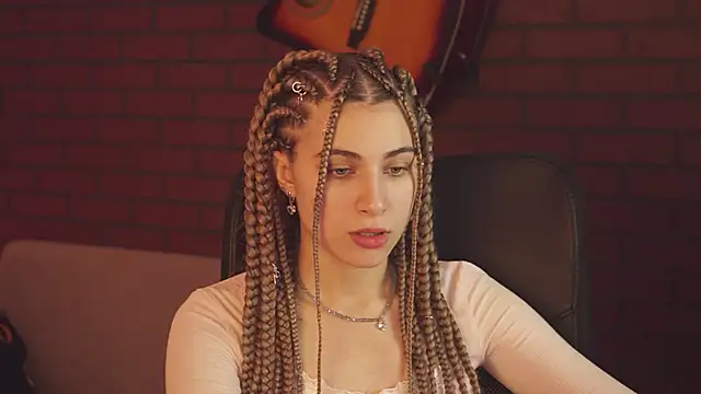 EllieCutes online show from February 12, 9:20 am