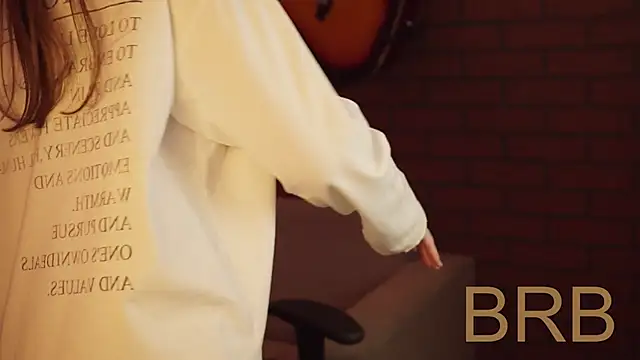 EllieCutes online show from February 20, 11:31 am