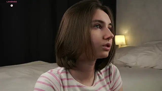 MeghanElson online show from April 22, 2:07 pm