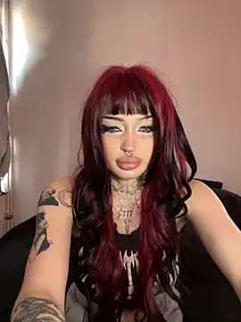 madelinexx online show from October 4, 12:47 pm