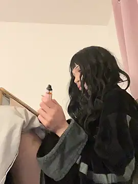 madelinexx online show from December 17, 6:41 am