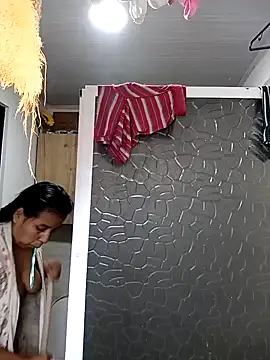  LATINA  online show from February 13, 6:59 pm