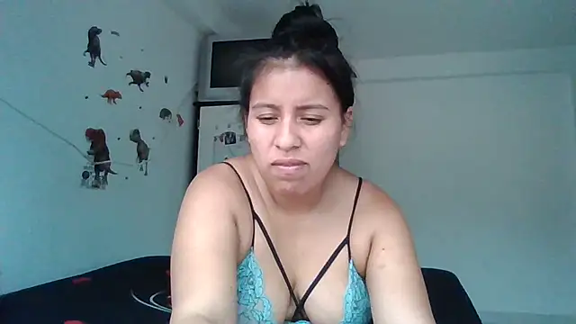  LATINA  online show from February 17, 9:52 pm