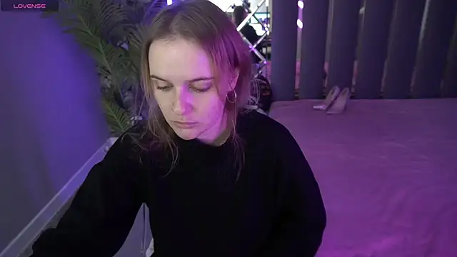 MaribelRiverr  online show from November 2, 6:38 am