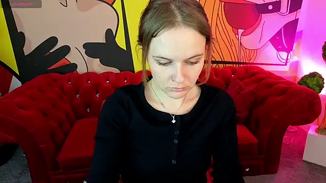 Snapshot of MaribelRiverr_ chatting on June 2, 5:31 am MaribelRiverr online show from June 2, 5:31 am
