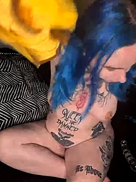 Snapshot of Alissabluesc chatting on September 20, 8:32 pm Alissabluesc online show from September 20, 8:32 pm