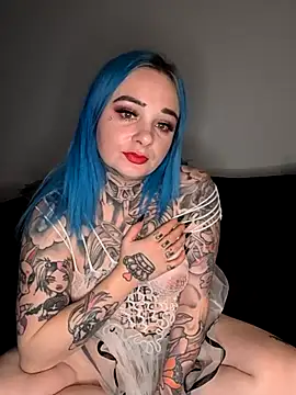 Snapshot of Alissabluesc chatting on October 3, 9:34 pm Alissabluesc online show from October 3, 9:34 pm