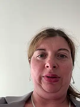 Lombada online show from November 10, 1:21 pm