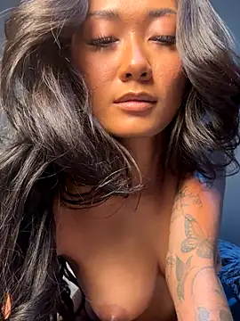 Snapshot of thai-dreamgirl chatting on November 30, 11:25 am thai-dreamgirl online show from November 30, 11:25 am