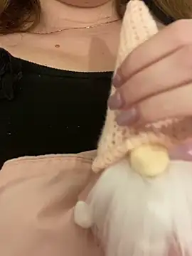 Snapshot of EvaRush chatting on December 13, 12:31 am EvaRush online show from December 13, 12:31 am