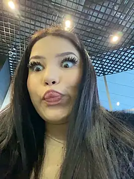 Chloe  Moon online show from December 30, 11:15 am