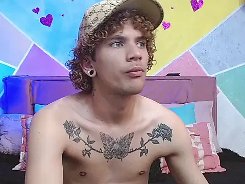 Snapshot of tylor_boy chatting on October 6, 1:14 am tylor boy online show from October 6, 1:14 am