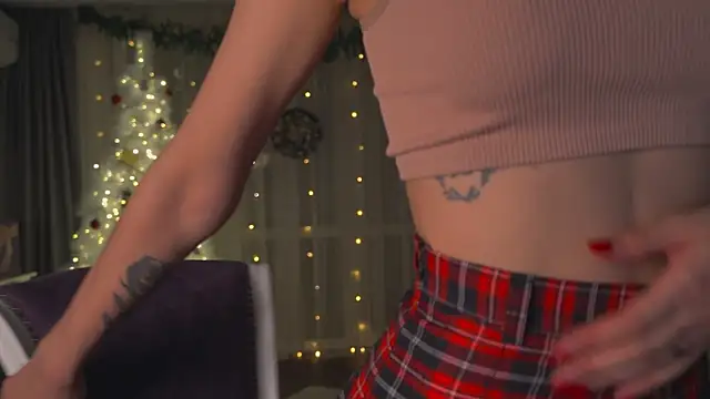 RennieLewis online show from December 16, 9:20 pm