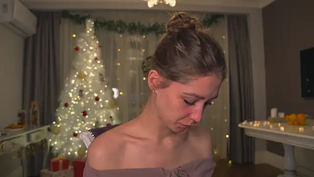 RennieLewis online show from December 25, 2:56 pm