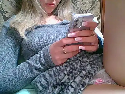 Emma 99 online show from March 18, 1:53 pm