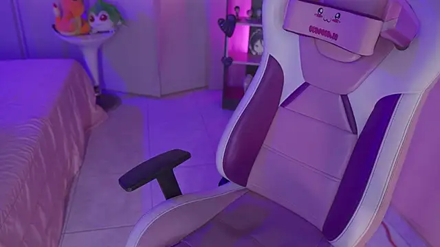 Snapshot of mara_jackson_ chatting on February 18, 12:28 pm mara jackson online show from February 18, 12:28 pm